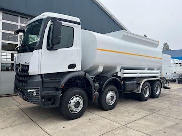 Mercedes-Benz Arocs 4140 8x4 | Fuel Tank | Stock